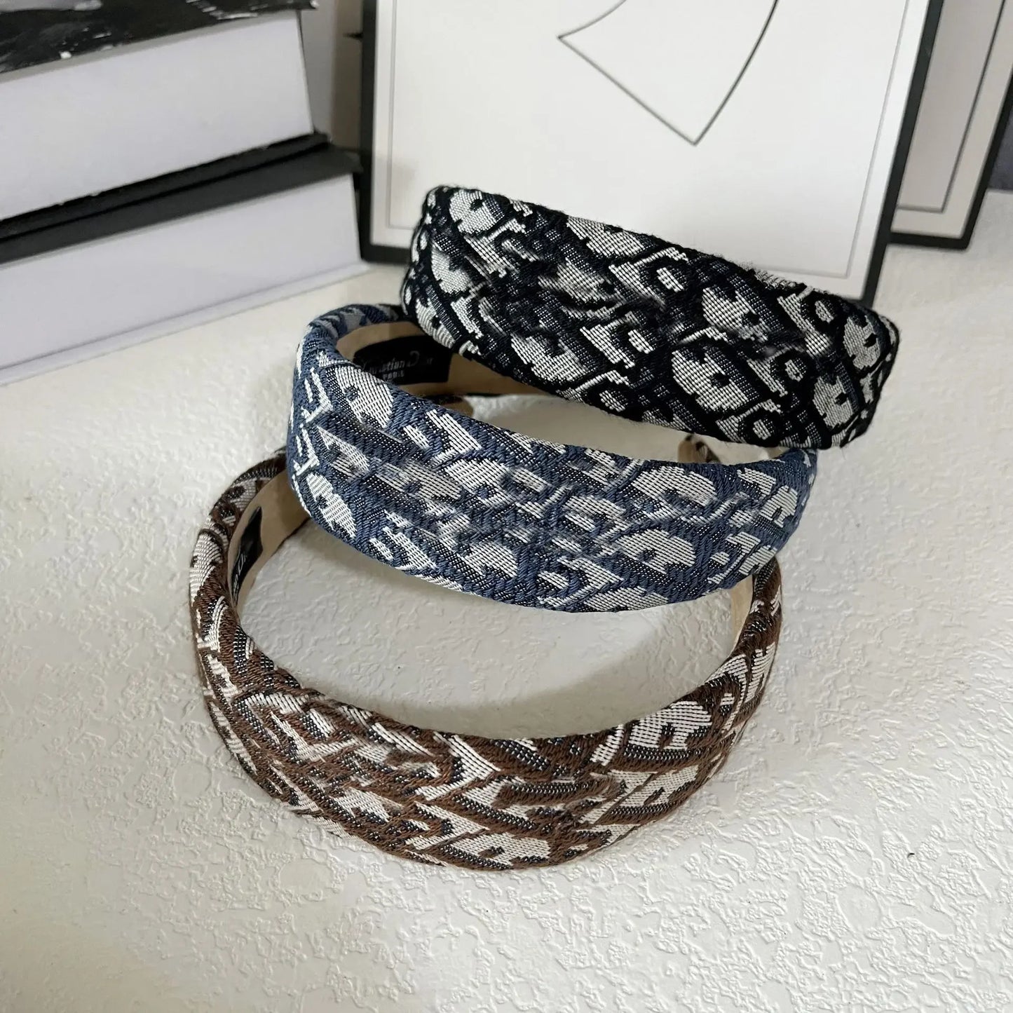 Premium wide-brimmed headband D letter sponge high cranial top headband presbyopia retro embroidery head hole hair accessories