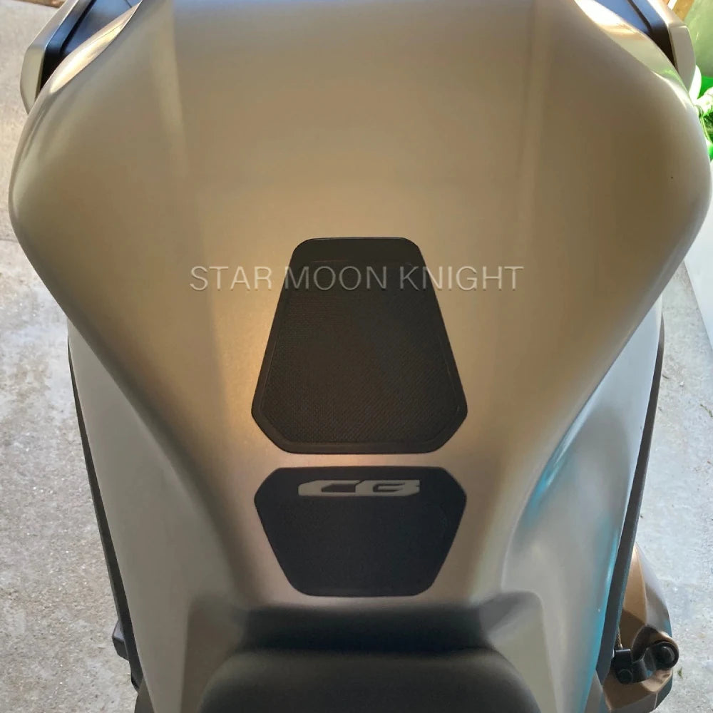 For Honda CB universal CB650R CB1000R CB650 CB1000 CB125 CB250 CB300 CB500 CB400 CB600 Motorcycle Fuel Tank Pad Protection Decal