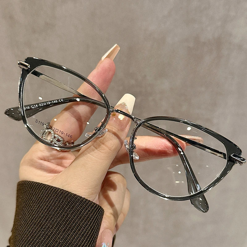 Retro Cat Eye Flat Lens for Women, Fashionable and Personalized Small Frame Glasses, Anti Blue Light Glasses