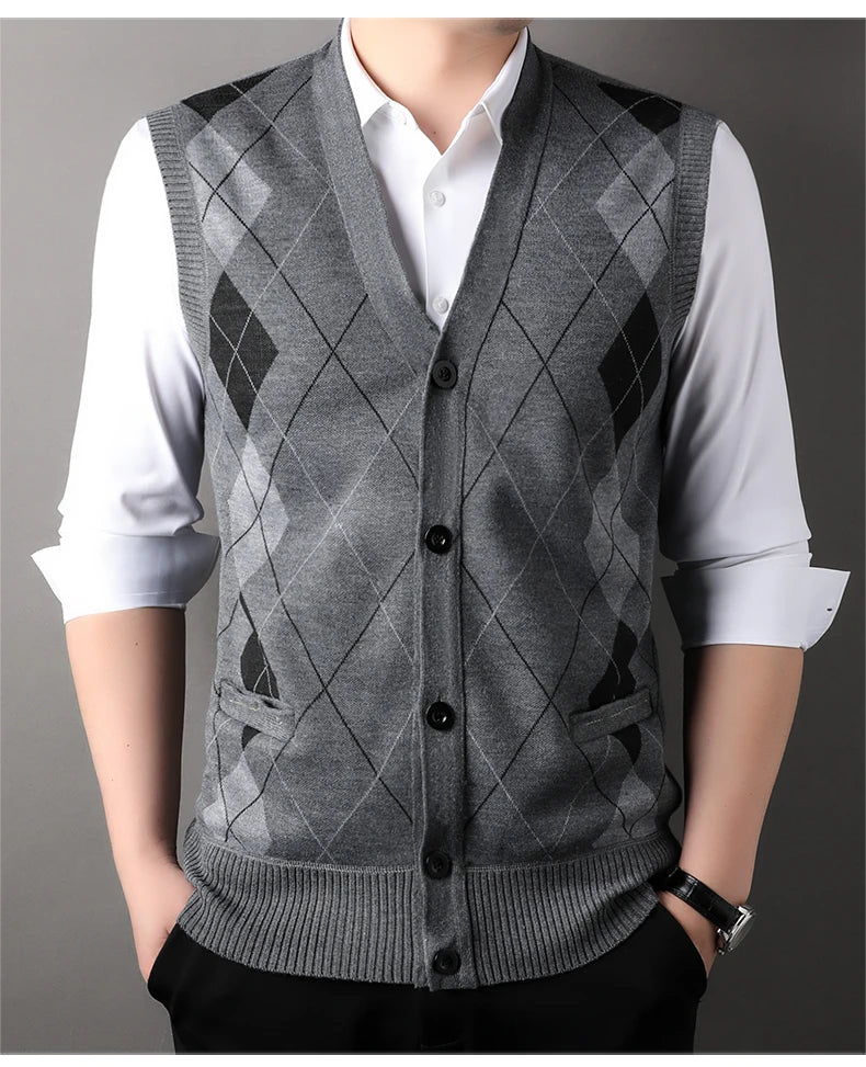 Autumn Winter Men's Sweater Vest Casual Sleeveless Knit Jackets Men Fashion Plaid V-neck Cardigans Man Clothes Knitted Waistcoat