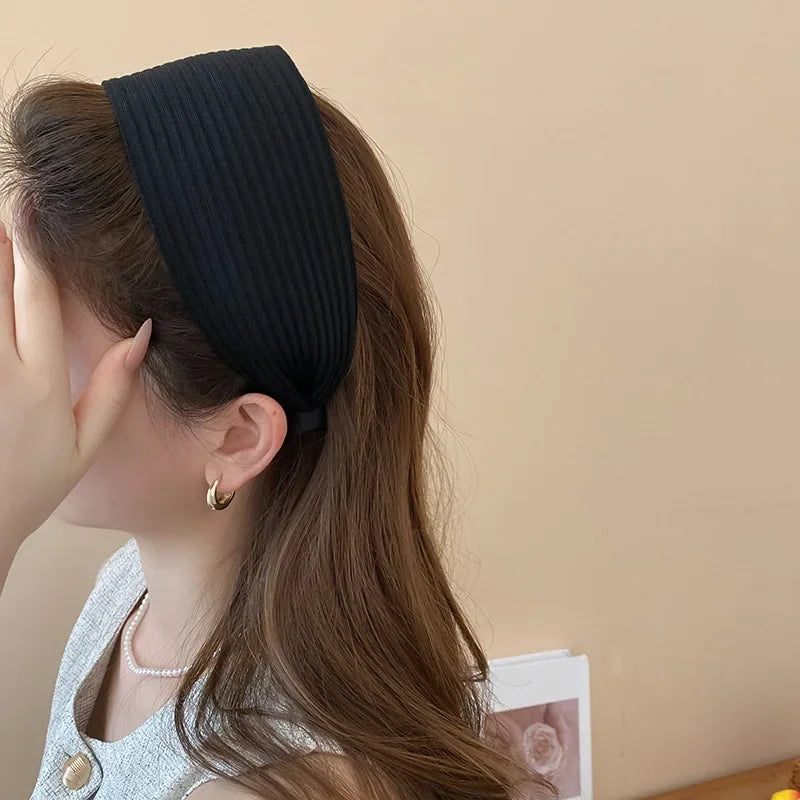 Kintting Solid Color Wide Edge Striped Nonslip Arc Acrylic Headbands for Women French Temperament Atmosphere Hair Accessories