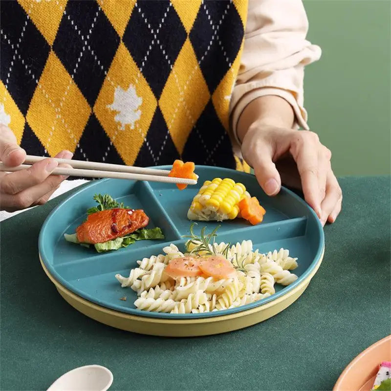 Three-Grid Western Compartment Plate For Food Fruit Salad Divided Plate Wheat Straw Diet Meal Plate Food Tray Kitchen Dinnerware