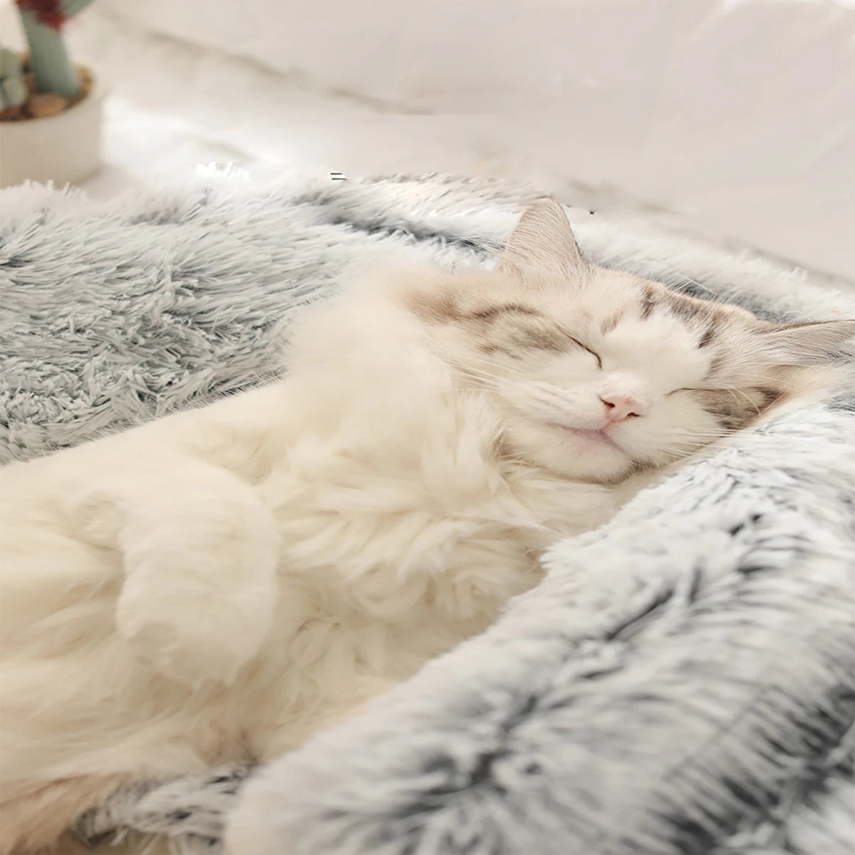 Cat Bed Round Plush Fluffy Hooded Cat Bed Cave,  S/M/L Cozy for Indoor Cats or Small Dog beds, Doughnut Calm Anti-nxiety Dog Bed