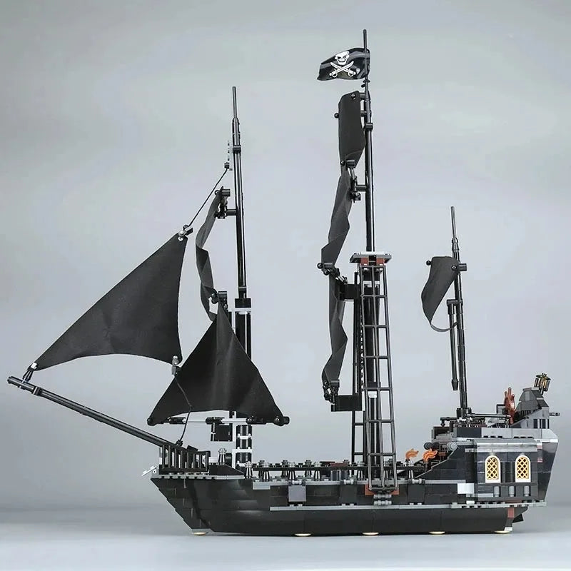 Pirates of the Caribbean Black Pearl Queen Anne Revenge Ghost Ship Model 79008 4184 Building Blocks 4195 Set Bricks Toy Kid Gift