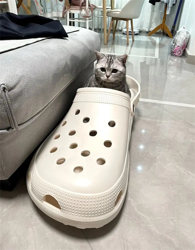 Crocs Big Cat Beds and Furniture Breathable Funny and Creative design House for Cats Comfortable Cat Products Accessories