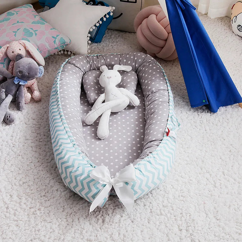 Dreamy Blush Pink Portable Baby Crib Foldable Bassinet with Breathable Mesh JPMA Certified Travel Bed for Girls Nursery