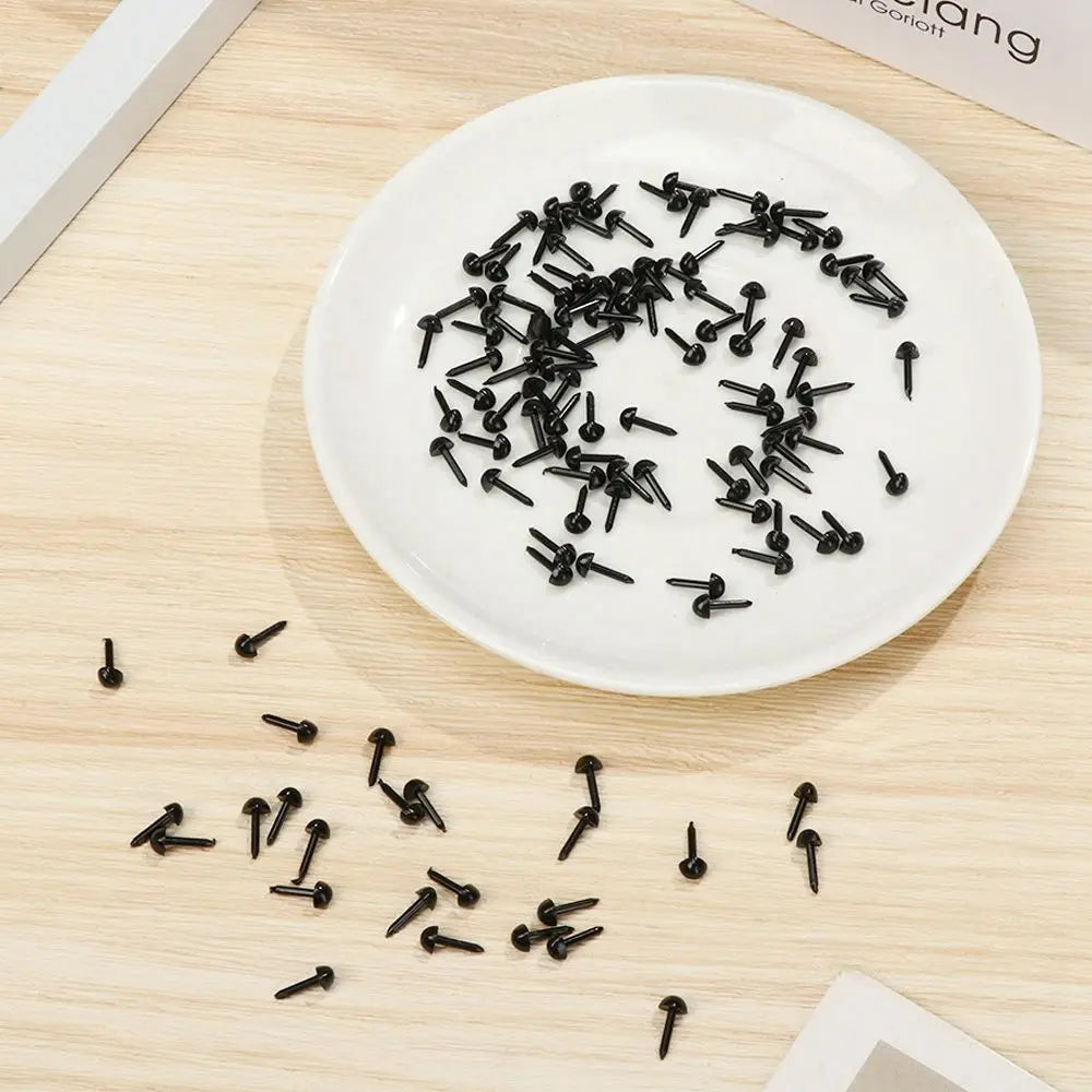 100pcs/bag 4.5X5.5MM Plastic Mini Black Safety Triangle Nose for Doll for Teddy Dog Stuffed DIY Doll Animals Plush Doll