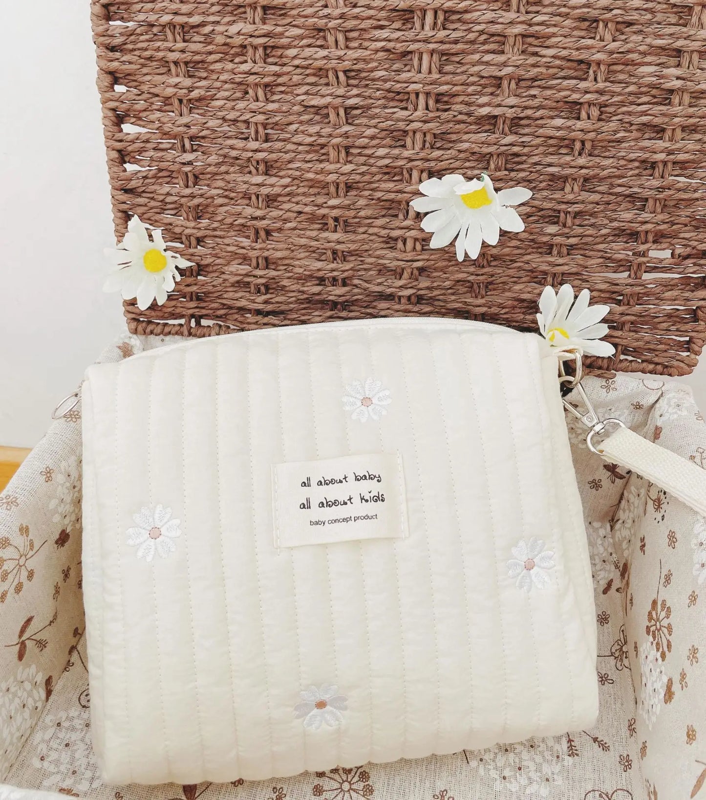 Cute printed embroidered mommy bag zipper single button newborn baby diaper storage bag travel cart storage bag