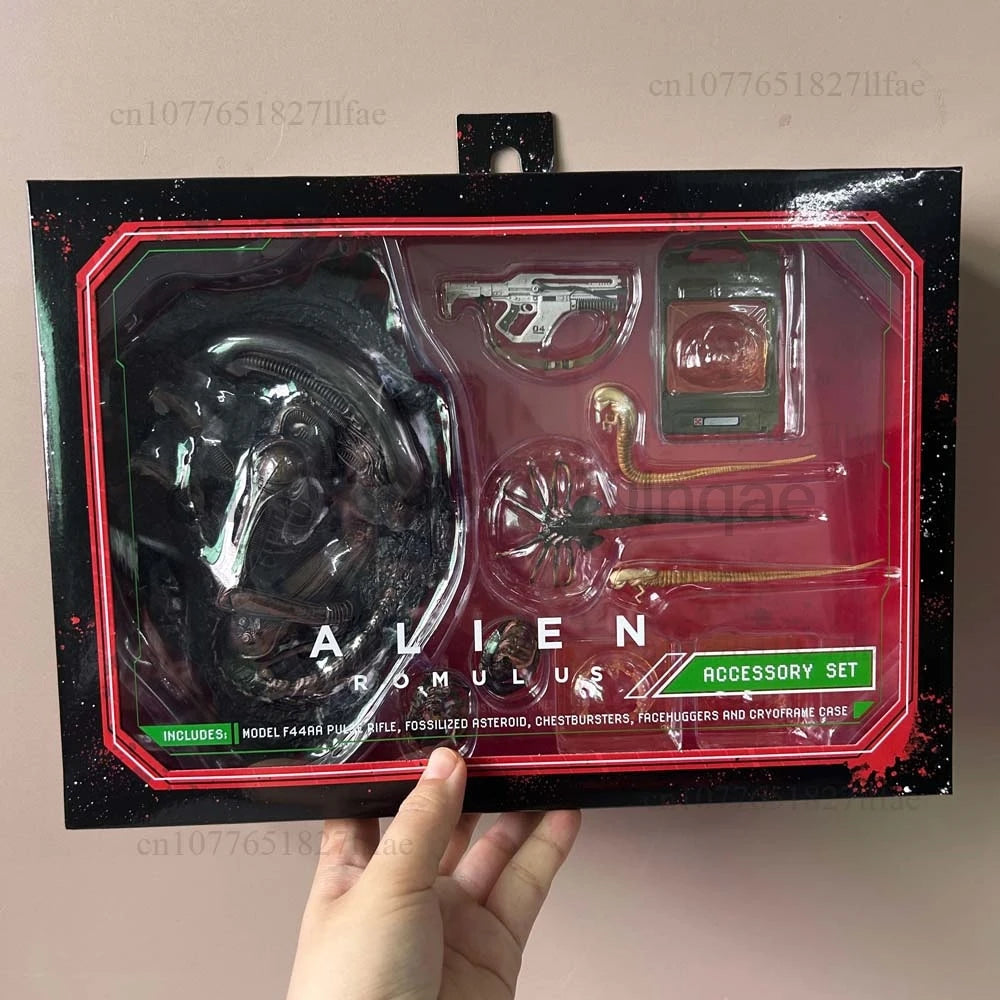 NECA The ALIEN Romulus Facehugger Ultimate Scorched Xenomorph and Accessory Set Action Figure Model Toy Room Decor Child Present
