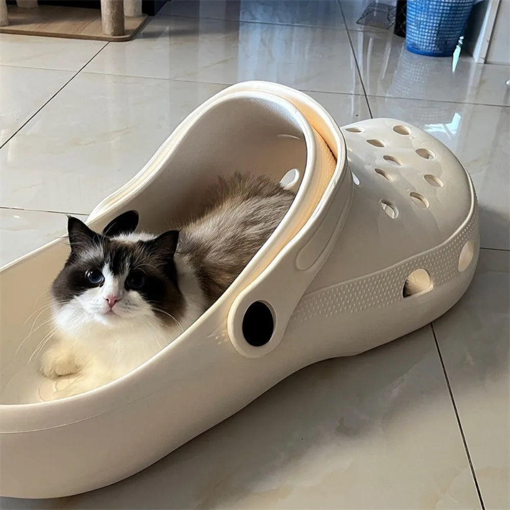 Crocs Big Cat Beds and Furniture Breathable Funny and Creative design House for Cats Comfortable Cat Products Accessories