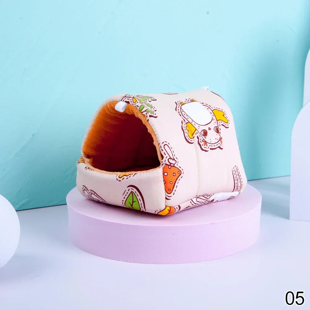 Cute Small Animal Sleeping Bed Rabbit Squirrel Guinea Pig Nest Hamster House Winter Colorful Mini Cage Comfortable Soft Warm Mat