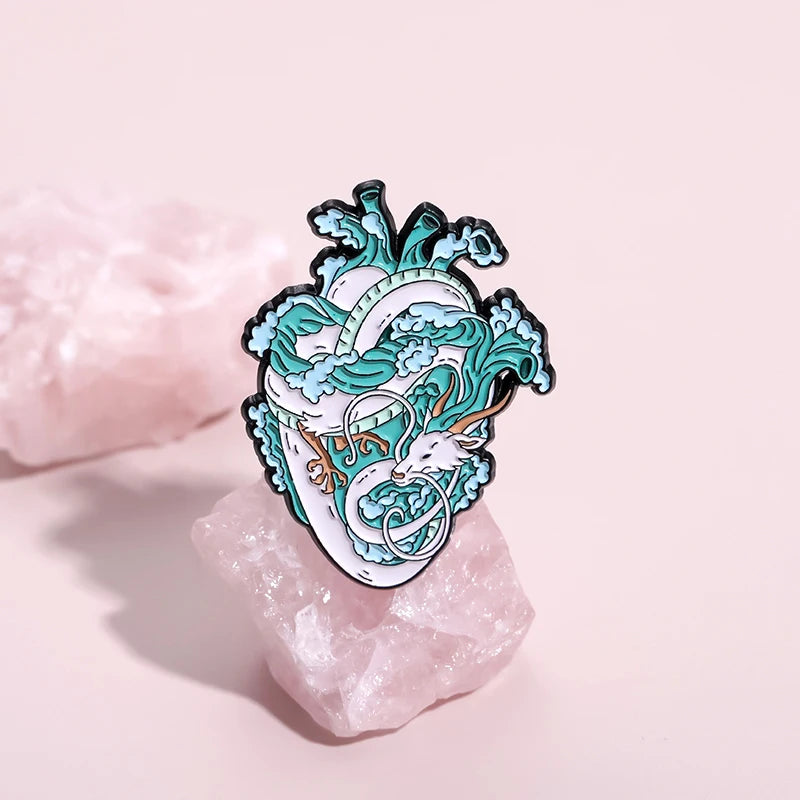 Marine Life White dragon Enamel Pins Custom Heart Organ Brooches Lapel Badges Animal Jewelry Gift for Friends