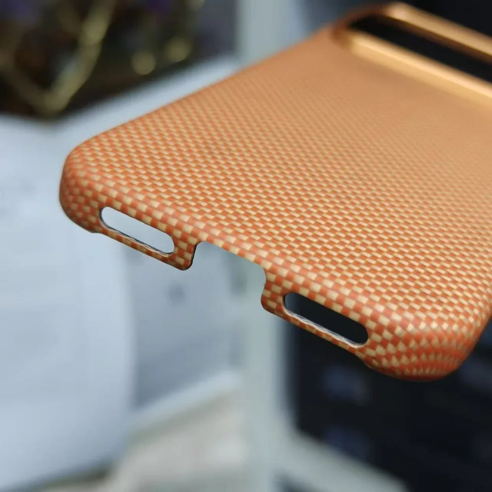 Real Aramid Carbon Fiber Ultra-Thin Phone Case For iPhone 17 Pro Max 17Pro Invisible Magnetic Charging Anti-Drop Protector Cover