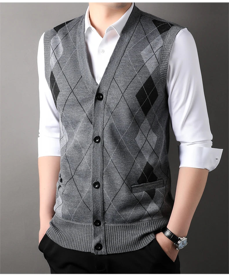Autumn Winter Men's Sweater Vest Casual Sleeveless Knit Jackets Men Fashion Plaid V-neck Cardigans Man Clothes Knitted Waistcoat