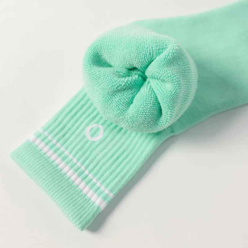 Cotton Female Yoga Sports Sock, Medium Long Socks, Pilates Fitness Sports Four Seasons High Quality Women's Yoga Sock