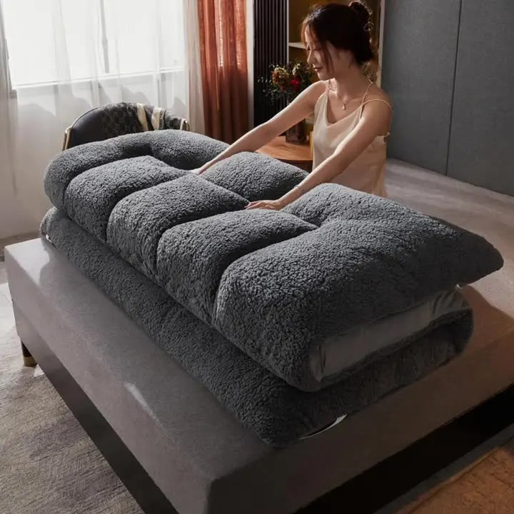 Dark Grey Double Mattress Thickened Lamb Warm Winter Mattress 200 * 220cm