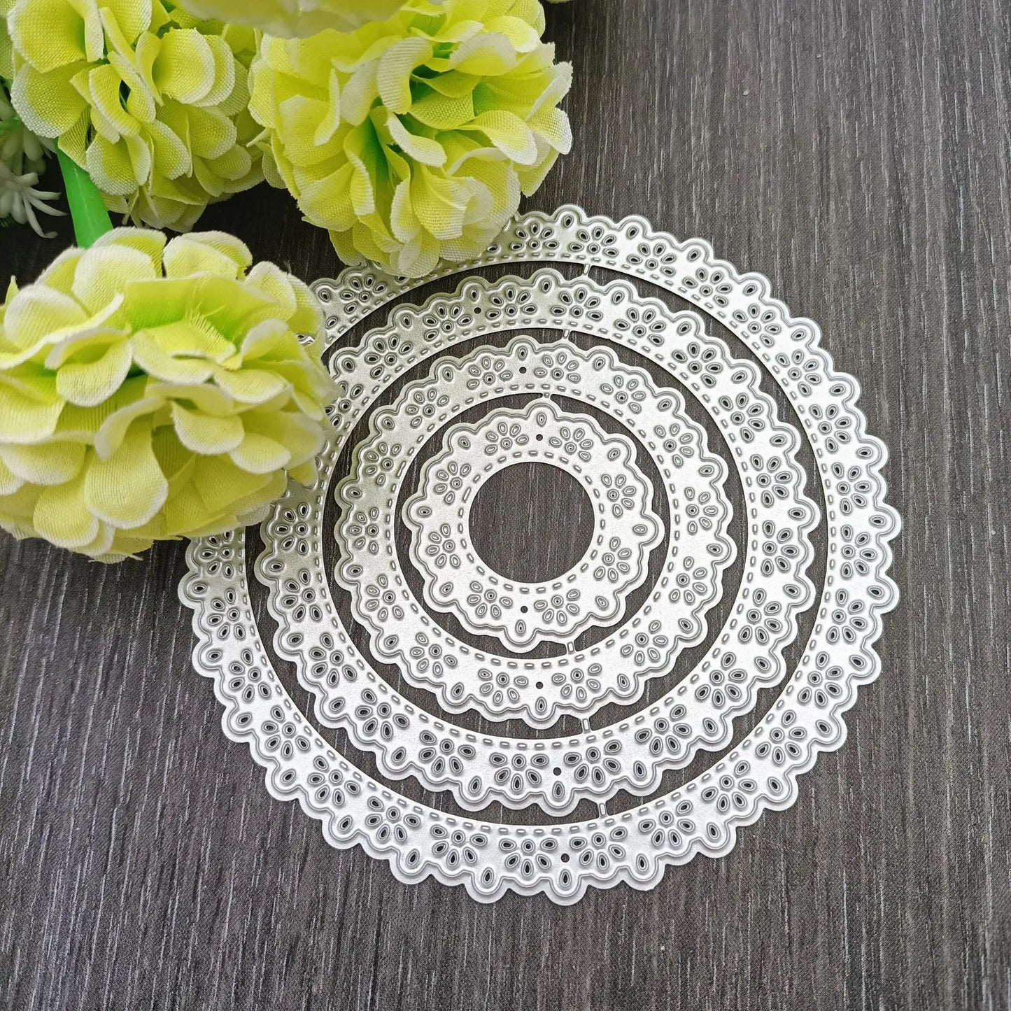 Carbon Steel Cutting Dies Paper Art Knife Mould Metal Etching Process Two chrysanthemum cutting embossed knife moulds