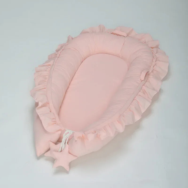 Cotton Portable Baby Crib Light Weight  Uterus Biomimetic Sleeping Bed For Newborns Foldable Cushioned Easy To Wash Baby