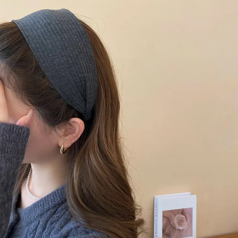 Kintting Solid Color Wide Edge Striped Nonslip Arc Acrylic Headbands for Women French Temperament Atmosphere Hair Accessories