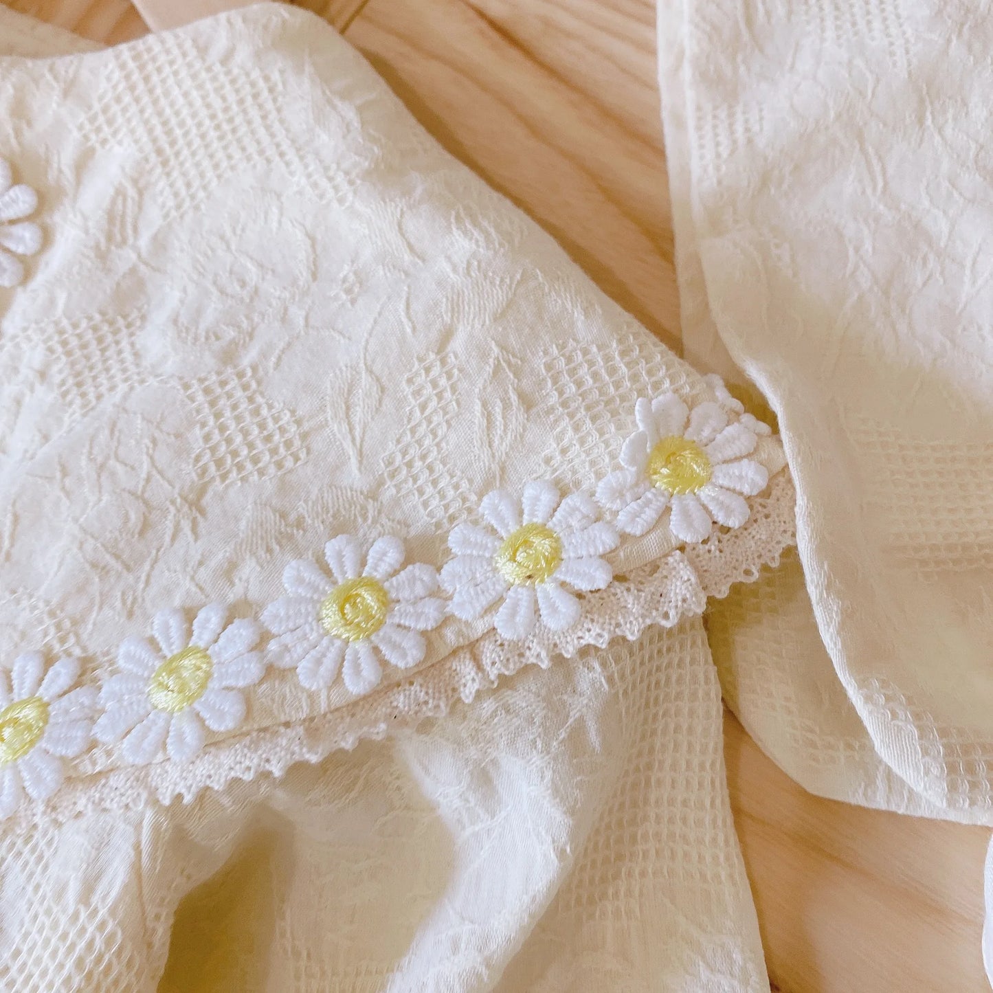 Daisy Romper with Hat for Infants 0-2 Years Old: Spring/Autumn Baby Girl Jumpsuit Newborn Clothing