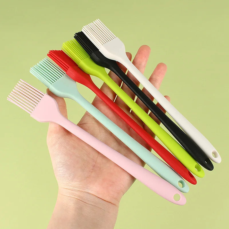 In Stock Silicone Integrated Small Size Oil Brush Barbecue Brush Household Lint-Free Baking Brush Pancake Oil Brush