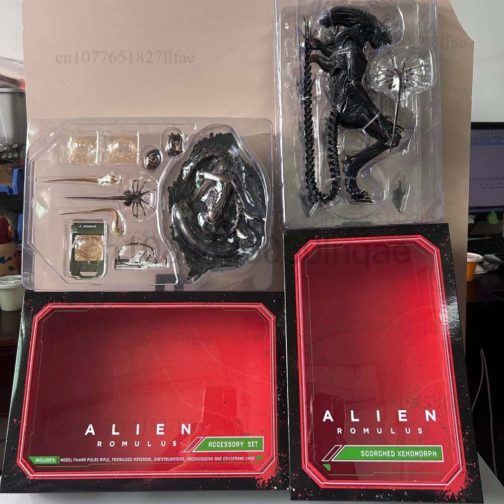 NECA The ALIEN Romulus Facehugger Ultimate Scorched Xenomorph and Accessory Set Action Figure Model Toy Room Decor Child Present