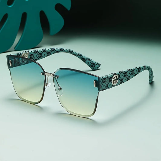 1pcs Fashionable new high-end women's sunglasses gradient color large frame UV resistant sunglasses to modify face shape