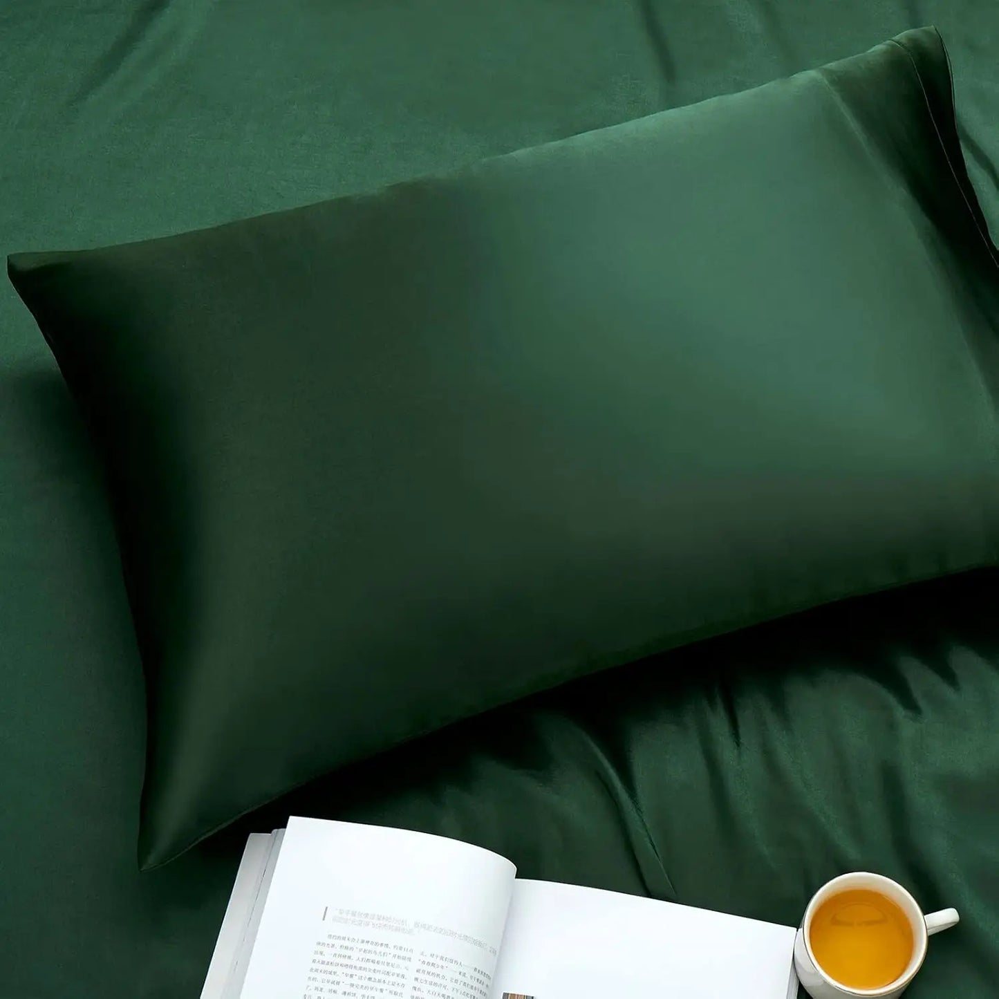 2pcs Satin Pillowcase for Skin and Hair, Satin Pillow Cases Set of 2 Soft Breathable Smooth Cooling Pillow Covers for Sleeping