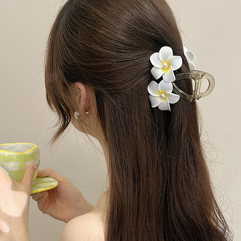 2024 New Bohemian Yellow Plumeria Flower Pearl Headdress Hair Clip Claw Women Girls New Grab Back of The Head Hair Accessory