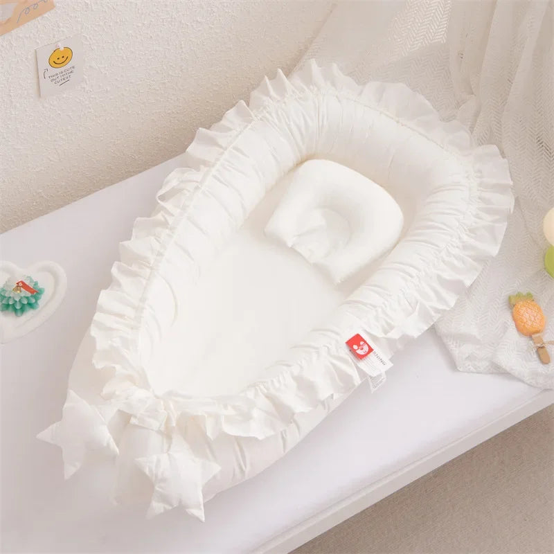 Newborn Bed for Breastfeeding Sleep Baby Cribs Portable Baby Nest 0-18 Months Detachable Anti-Rollover Bassinet with Cooling Mat