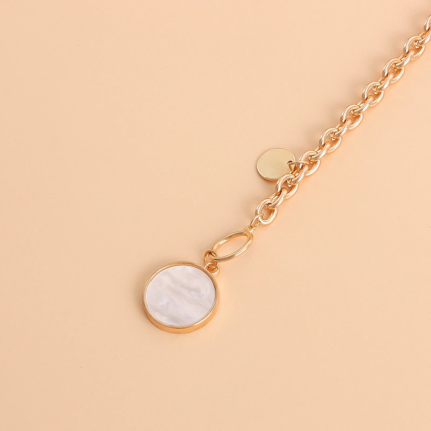 Trendy Black White Round Pendant Necklace for Women Girls Statement Gold Silver Color Chain Necklace Fashion Jewelry