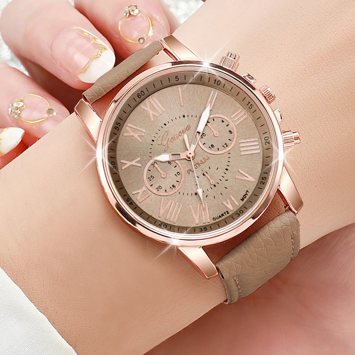 12PCS Fashion Women Watches Casual Roma Dial Leather Band Quartz Watch Reloj Mujer Relogio Feminino（Without Box）