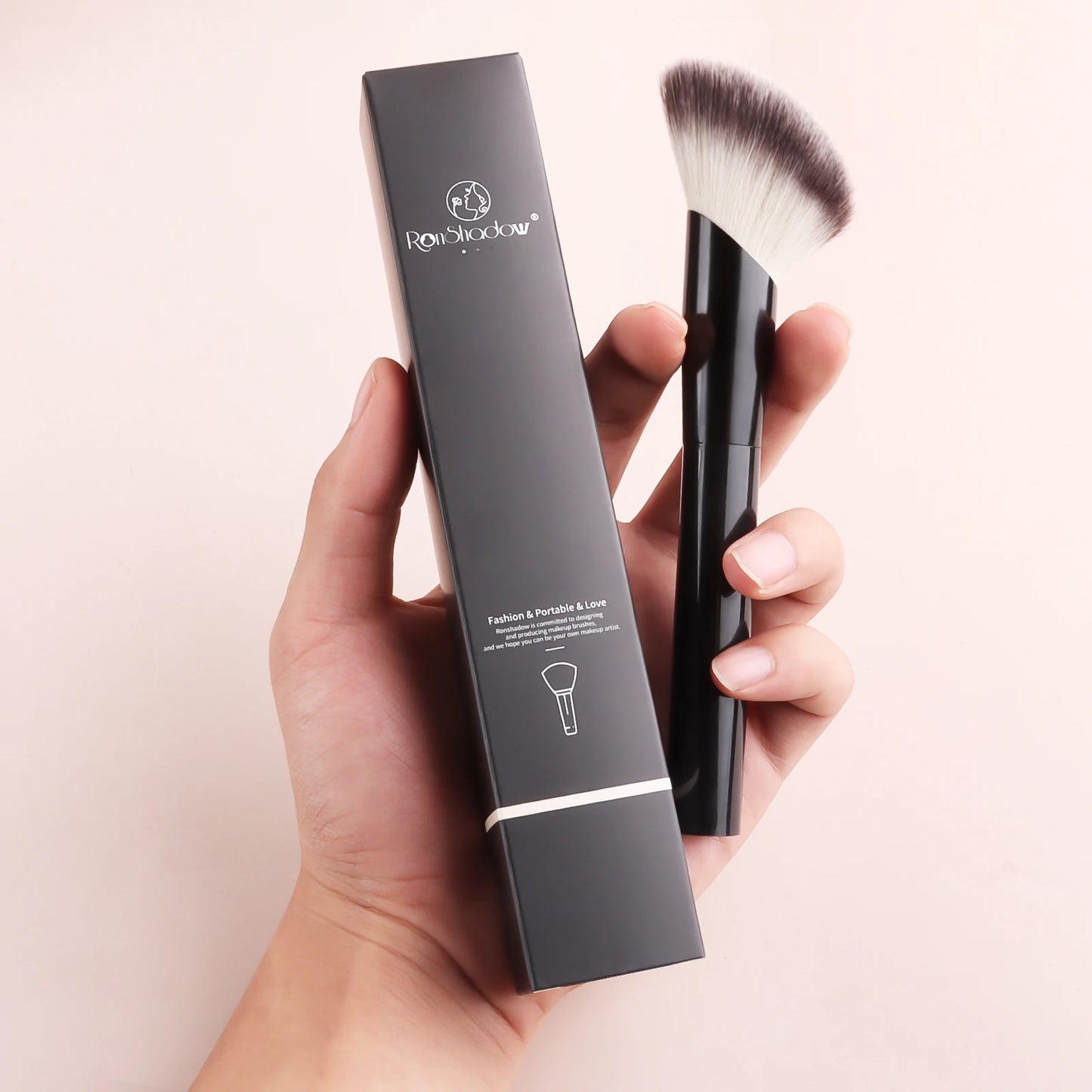 Single Makeup Brush for Flawless Application Seamless Finish Foundation Brush Soft Fiber Hair Fashionable Design