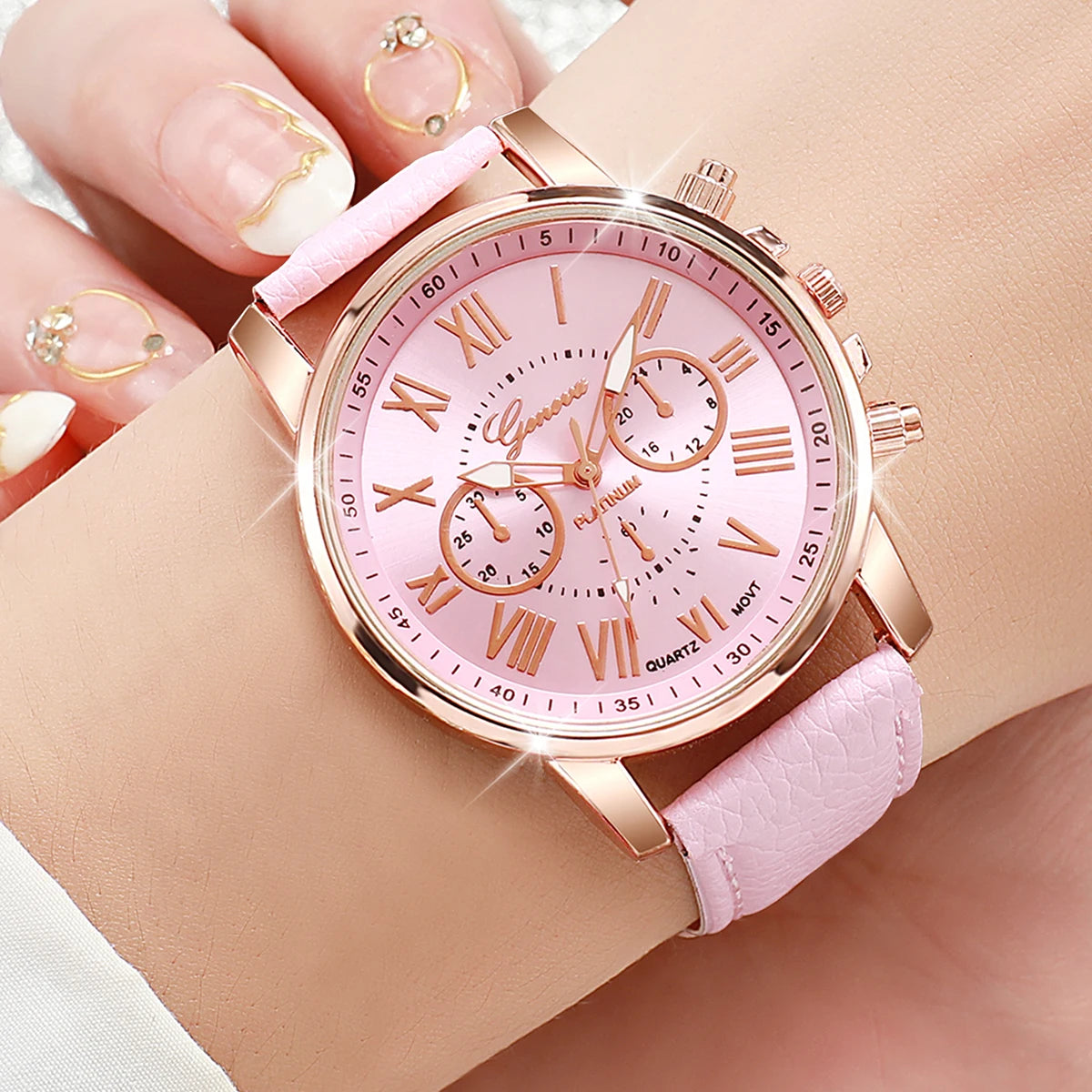 12PCS Fashion Women Watches Casual Roma Dial Leather Band Quartz Watch Reloj Mujer Relogio Feminino（Without Box）