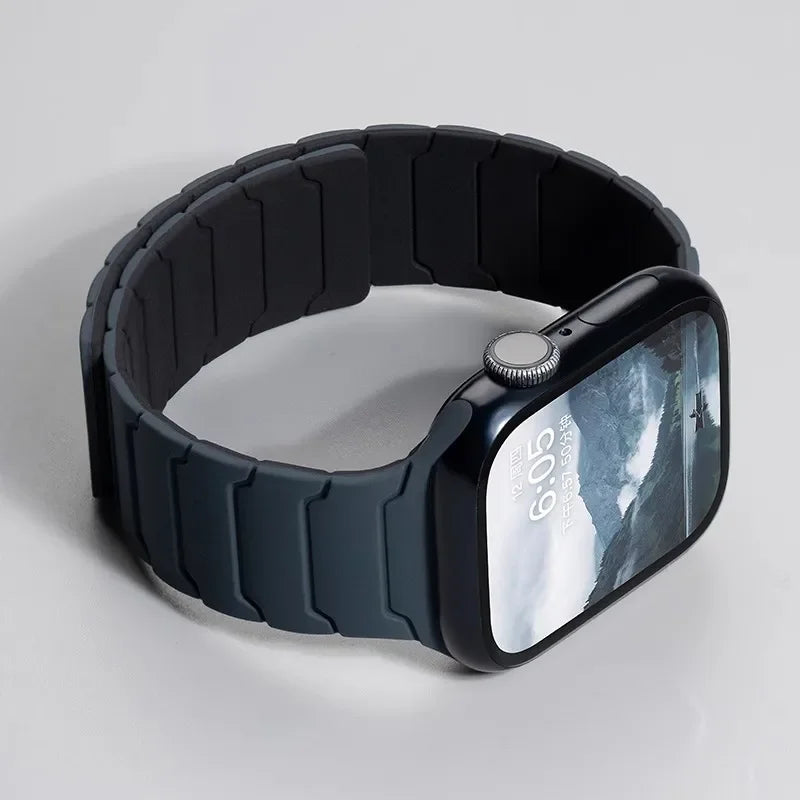 Magnetic Silicone Strap for Apple Watch Band Ultra 2 49mm 46mm 45mm Bracelet for Iwatch Series 10 9 8 7 6 SE 5 38 44mm 42mm 40mm