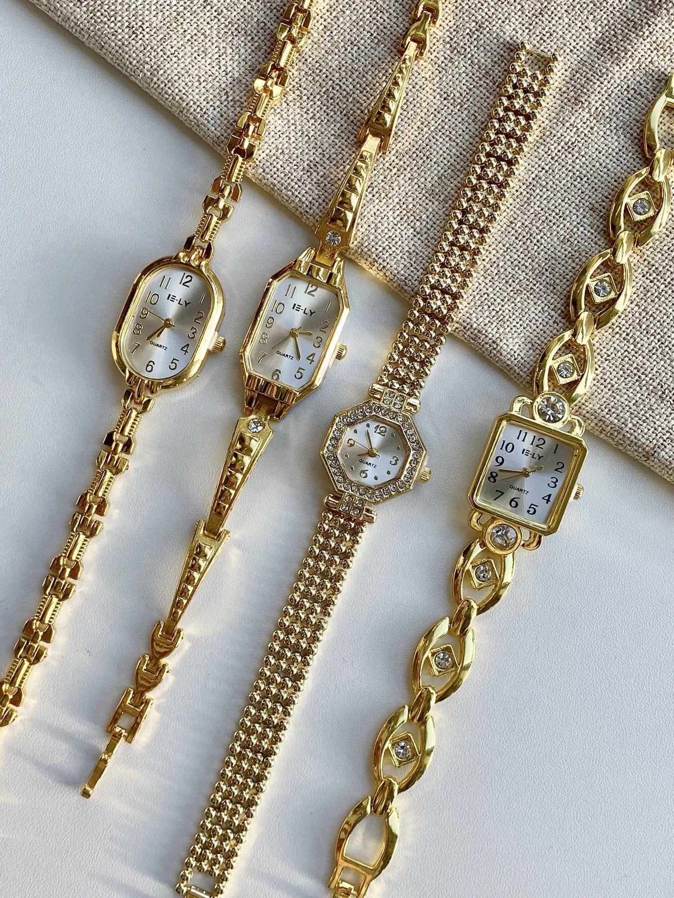 Golden Digital Dial Fashion Watch Luxurious Zircon Retro Style Watch Suitable for Everyday Versatile Birthday Party