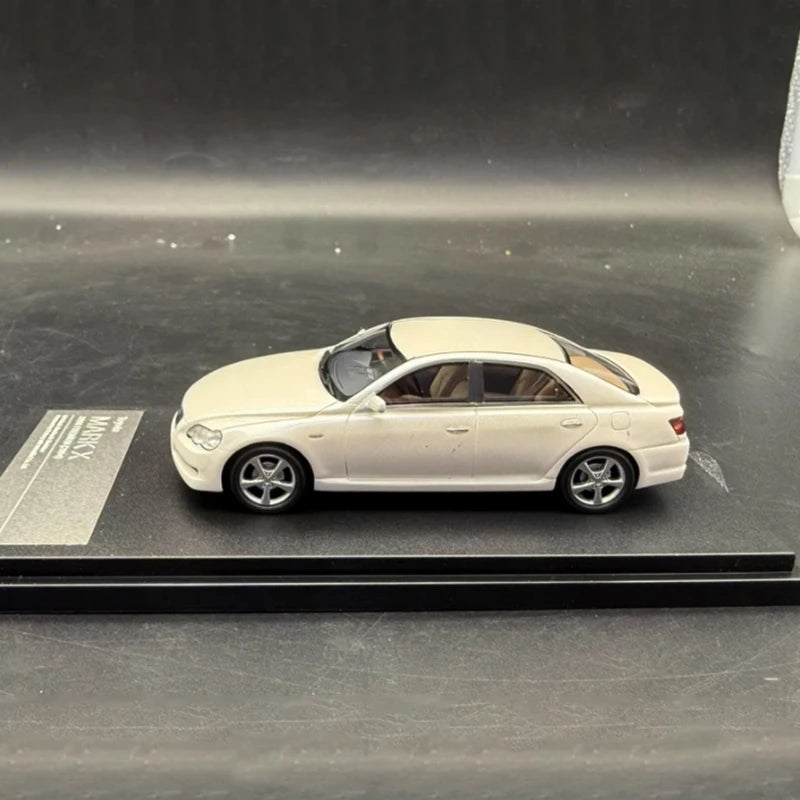 Hi-Story 1/43 Scale Reiz Mark X Resin Car Model Adult Classic Collection Souvenir Display Gift