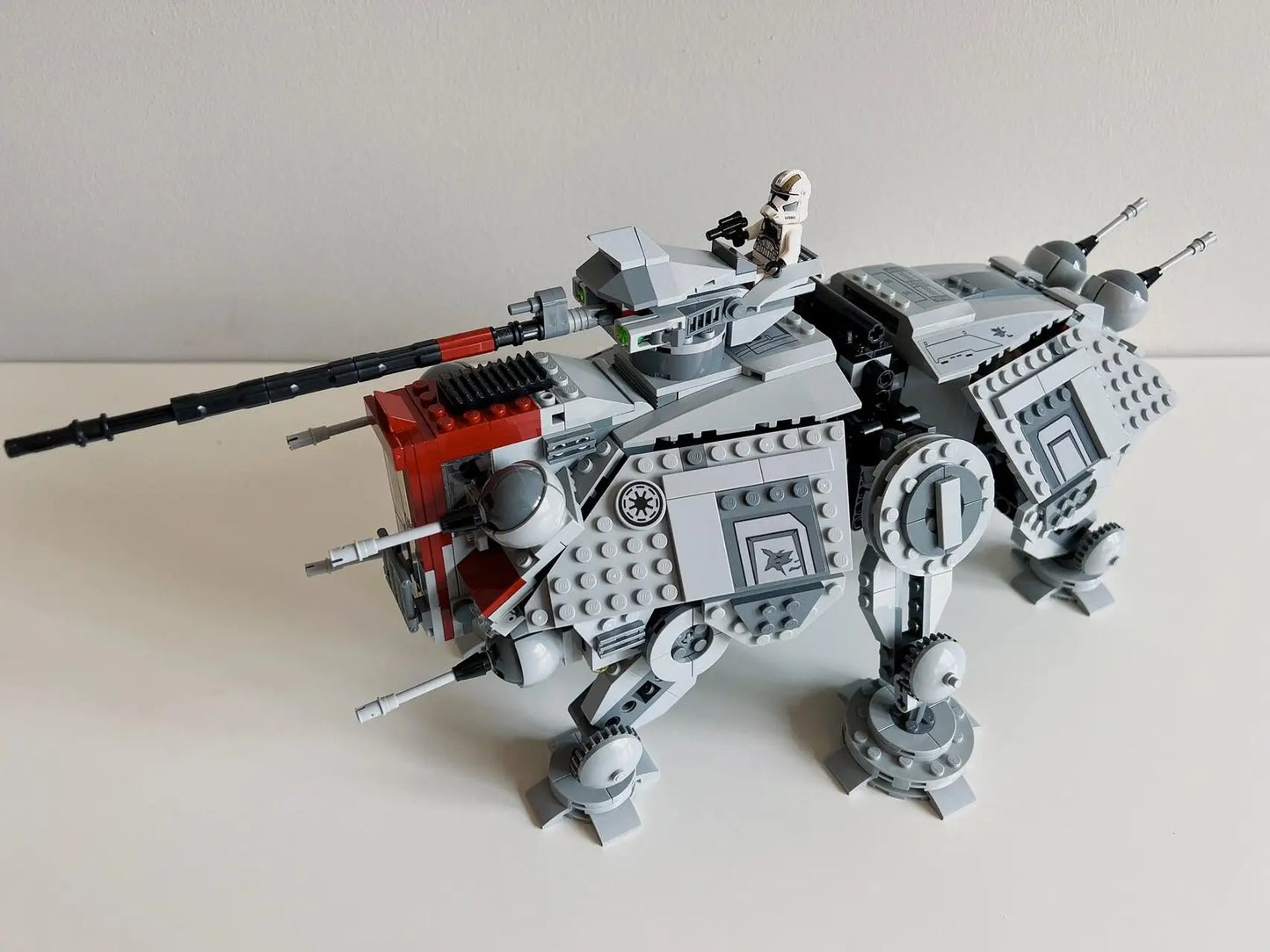 Miniso Disney Star Wars All Terrain Tactical Actuator AT-TE Walker 75337 Model Building Kit Self-locking Bricks ChristmasGift