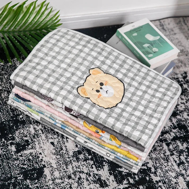Non-Slip Pet Sleeping Mat, Mattress for Cats and Dogs, Sleep with Small Pet