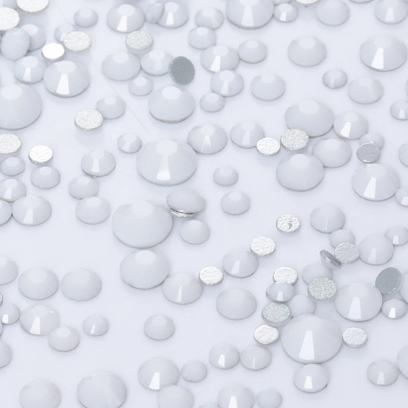 QIIY 1440Pcs Mix Size SS3-SS20 Clear Crystal FlatBack Rhinestones Non-Hotfix Glass Decorations DIY Glitter Stones 3D Nail Art