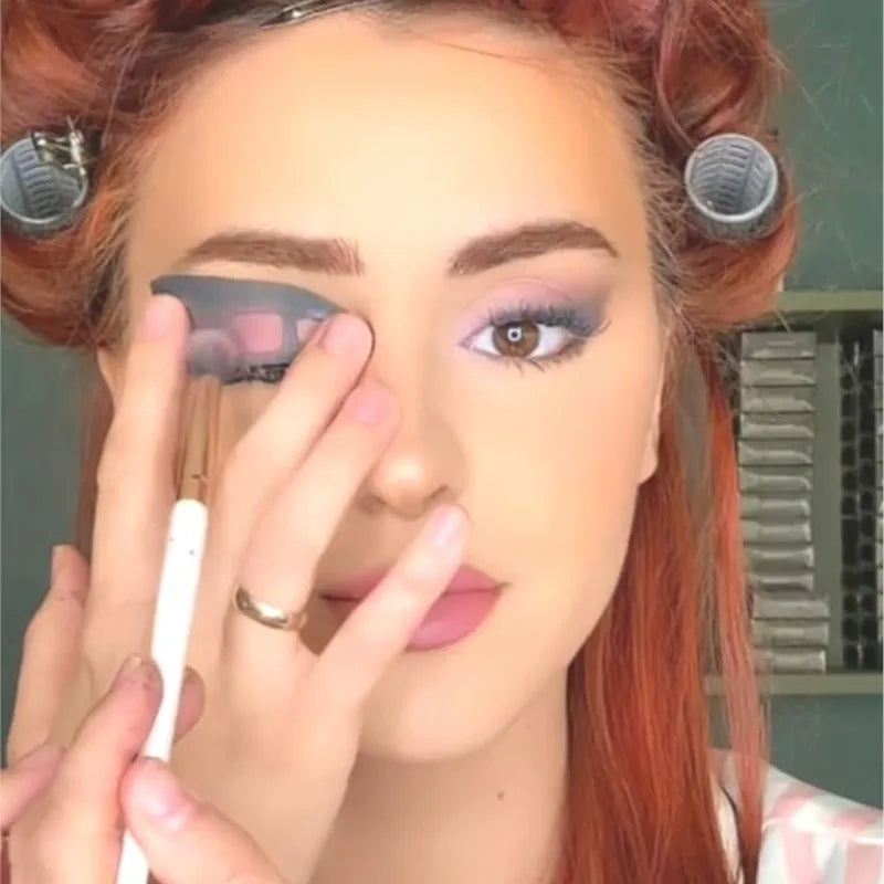 2PCs Eye Shadow Tool Multi-function Quick Eye Makeup Template Universal Eye Shadow Makeup Tool Suitable For Female Beginners