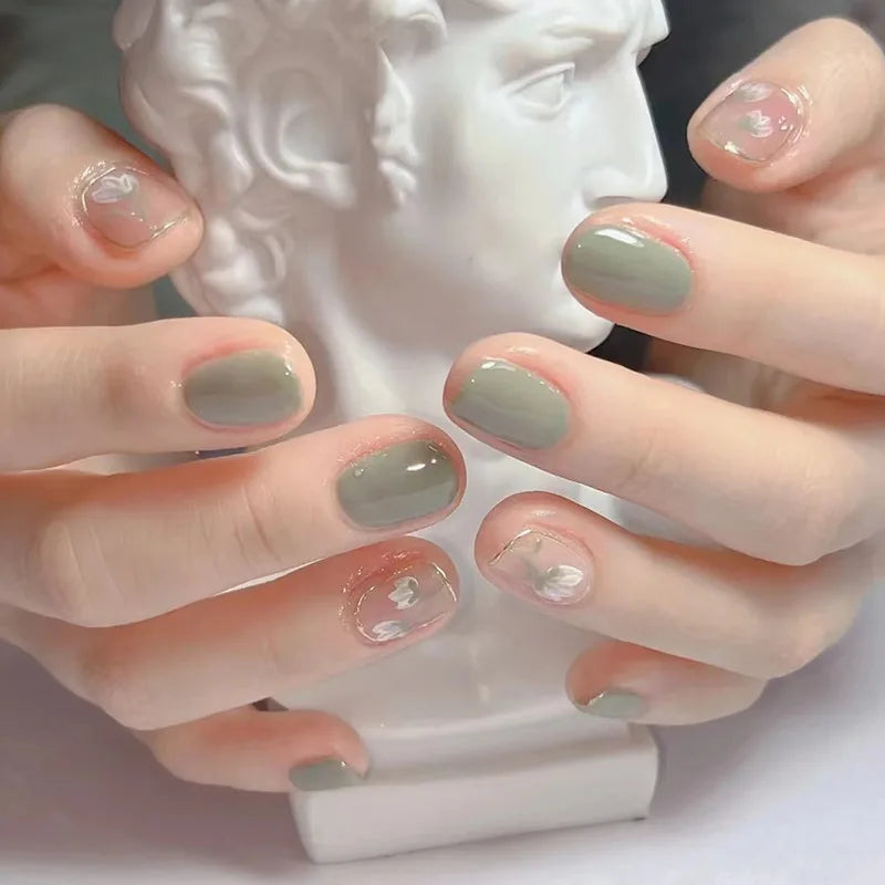 24Pcs/Box Short Square Head Wearing False Nails Art Clouds Stars Pattern Fake Nails Full Cover Press on Nail Tips Manicure Tools