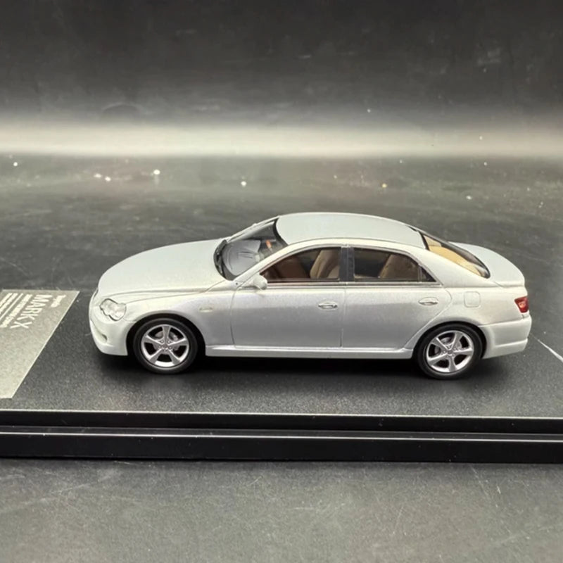 Hi-Story 1/43 Scale Reiz Mark X Resin Car Model Adult Classic Collection Souvenir Display Gift