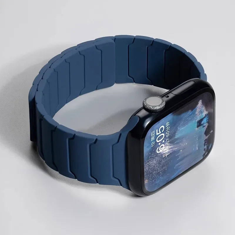 Magnetic Silicone Strap for Apple Watch Band Ultra 2 49mm 46mm 45mm Bracelet for Iwatch Series 10 9 8 7 6 SE 5 38 44mm 42mm 40mm