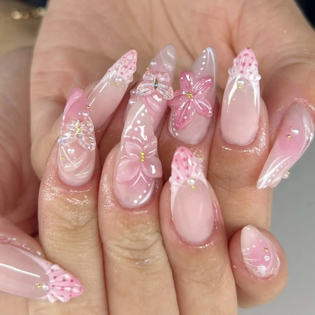 24PCS 3D Sweet Pink Flower Almond Press on False Nails with Yellow French Diamonds Fake Nails Artificial Wearable Tips with Glue