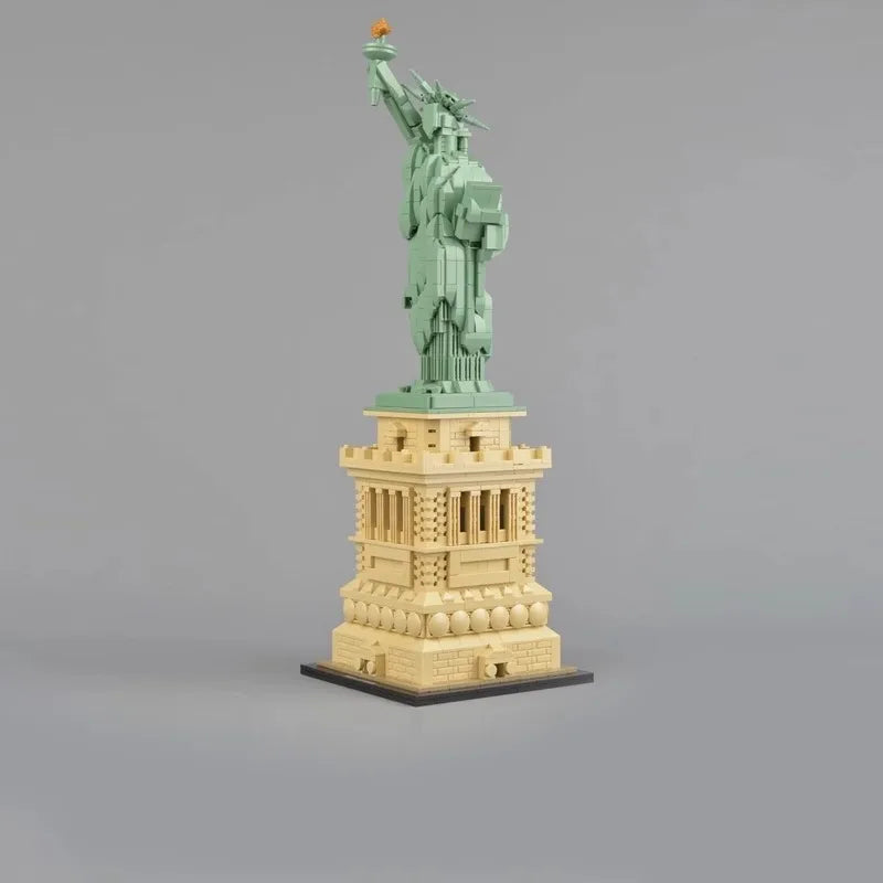 2025 NEW 1685 Pcs Architecture Statue of Liberty Large Collection Building Set Model Gift for Kids and Adults Compatible 21042