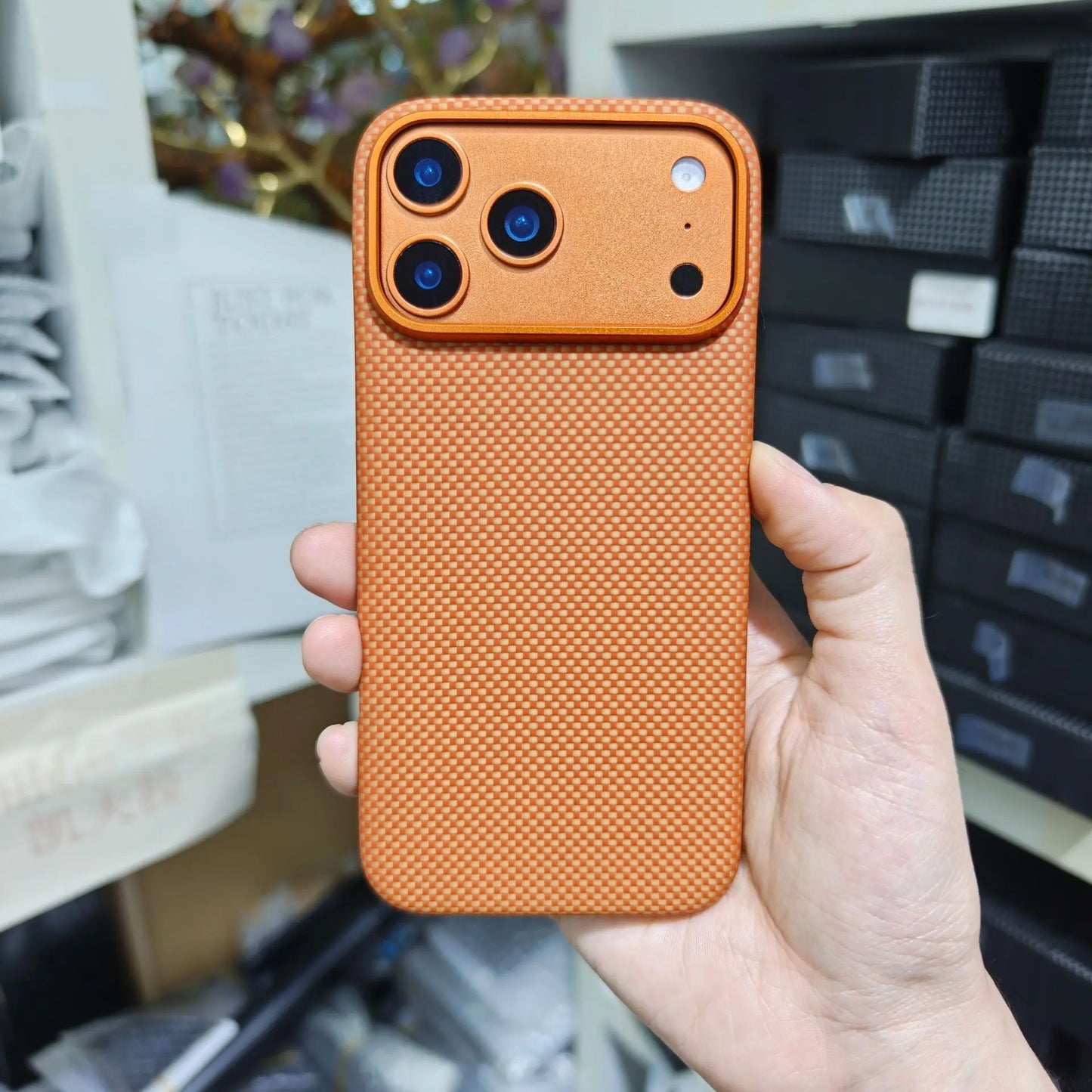 Real Aramid Carbon Fiber Ultra-Thin Phone Case For iPhone 17 Pro Max 17Pro Invisible Magnetic Charging Anti-Drop Protector Cover