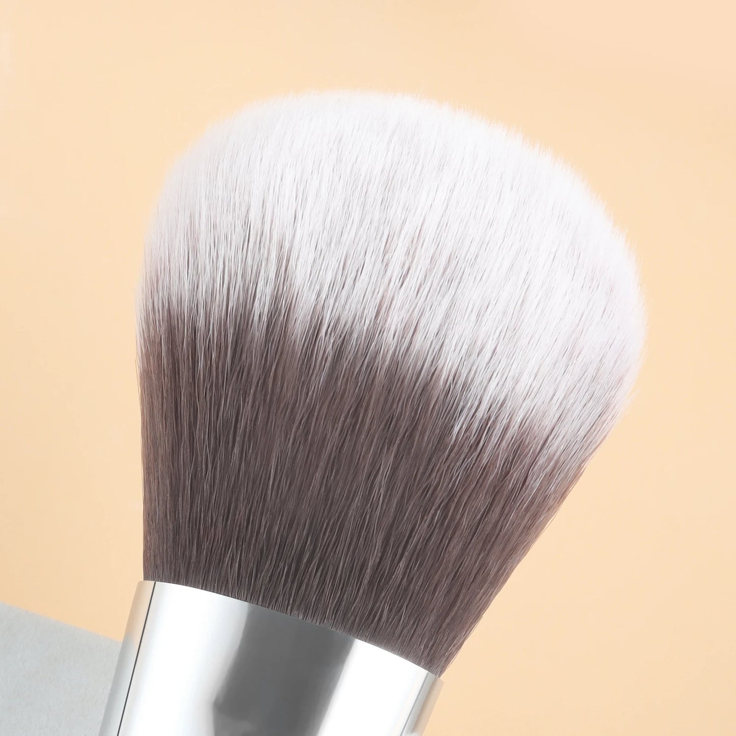 Blush Brush,1pcs	Wooden	Classic Round Fluffy Make facial makeup more delicate cream brush for Making Up Supply