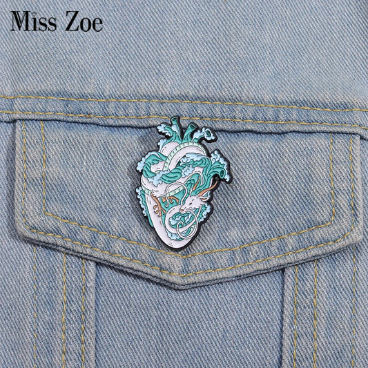 Marine Life White dragon Enamel Pins Custom Heart Organ Brooches Lapel Badges Animal Jewelry Gift for Friends