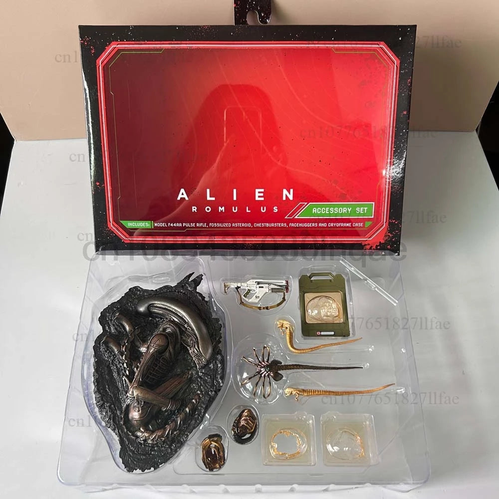 NECA The ALIEN Romulus Facehugger Ultimate Scorched Xenomorph and Accessory Set Action Figure Model Toy Room Decor Child Present
